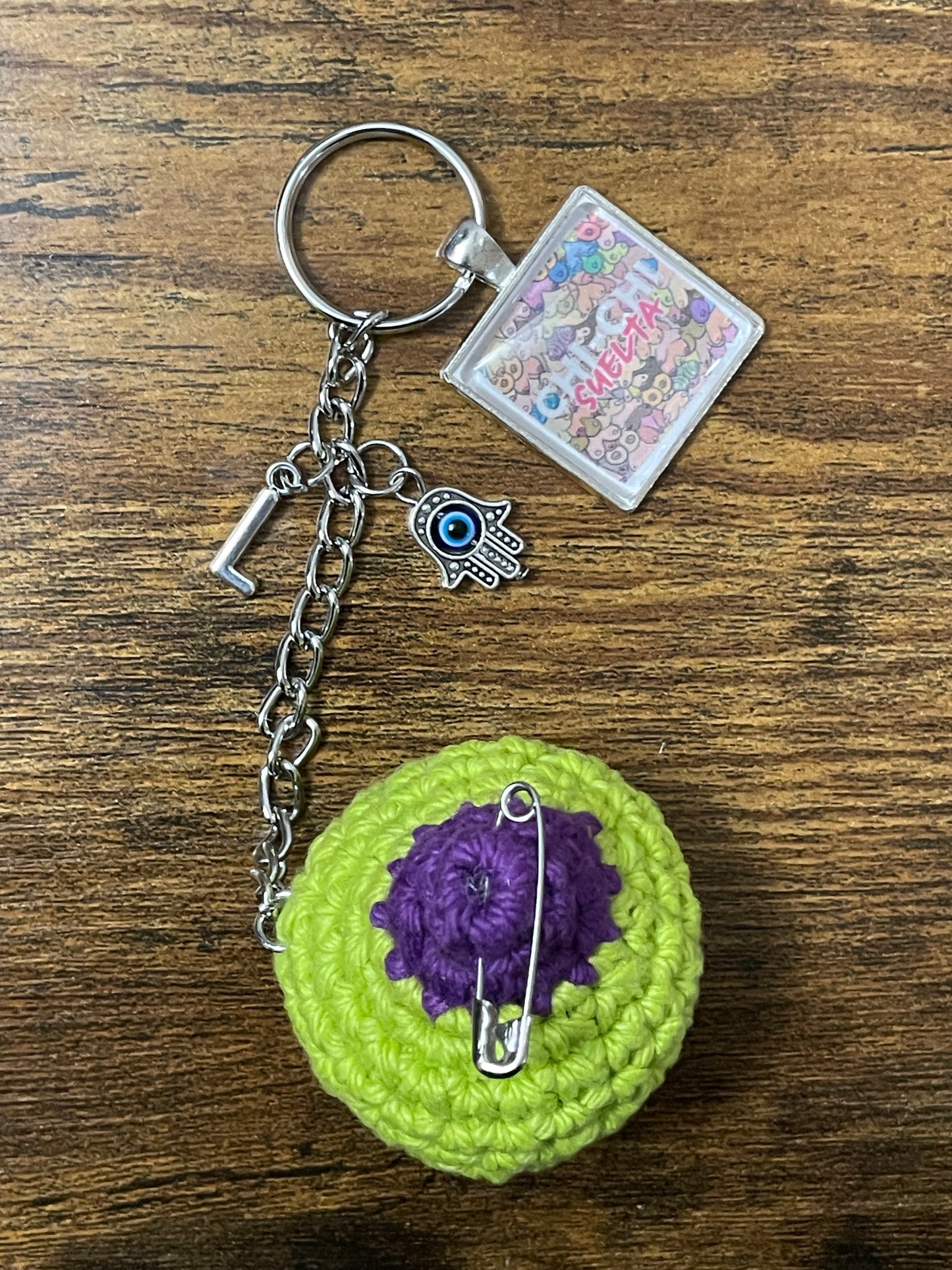 Chi Chi Suelta Keychain